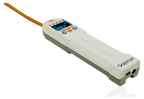 Capacitecの非接触隙間測定器ギャップマスターは非接触でダイやロール間のギャップ隙間を測定可能です